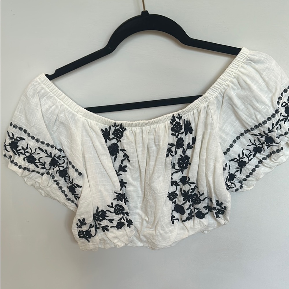Black and Off White Embroidered Puff Sleeve Crop Top